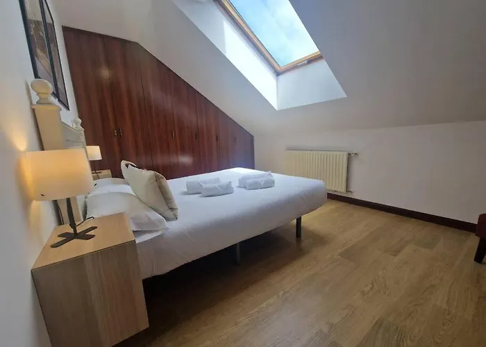 171a Atico Con Garaje Daire Gijón